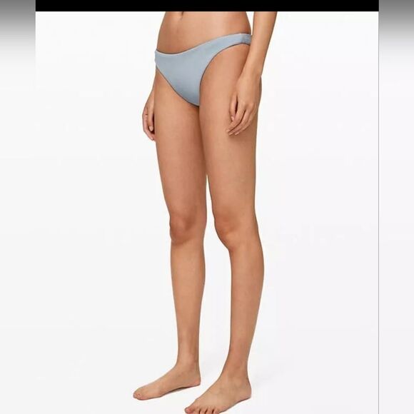 Lululemon Beach Boss Low Rise Skimpy Bottom Size 10 - Picture 1 of 7